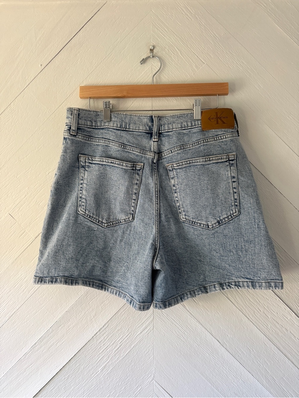 Calvin Klein Light Wash Denim A-Line Women’s Shorts